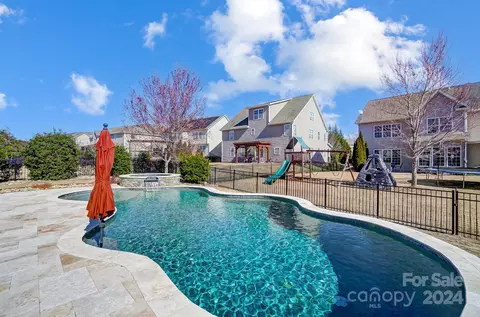 Exterior - 156 Annatto Way, Tega Cay, SC 29708 photo 14 of 16