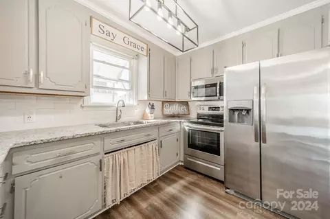 Kitchen - 404 16th St, Kannapolis, NC 28083 photo 2 of 3