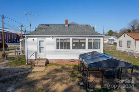 Exterior - 404 16th St, Kannapolis, NC 28083 photo 10 of 14