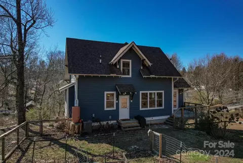 Exterior - 6 Manila St, Asheville, NC 28806 photo 2 of 8