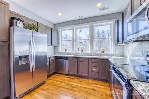 Kitchen - 6 Manila St, Asheville, NC 28806 photo 1 of 2