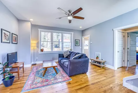 Living - 6 Manila St, Asheville, NC 28806 photo 3 of 4