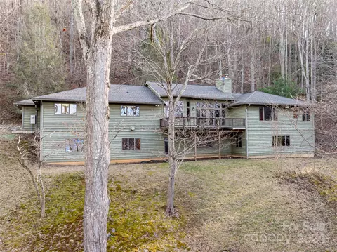 5 Smokey Rd, Asheville, NC 28803