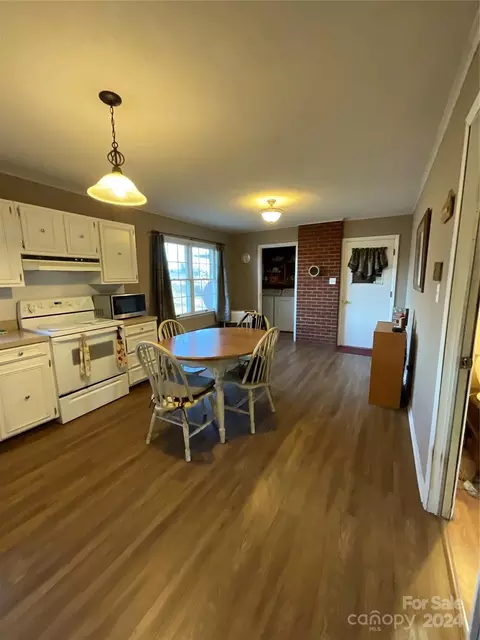 Dining - 269 Panoramic Ln, Boone, NC 28607 photo 1 of 2