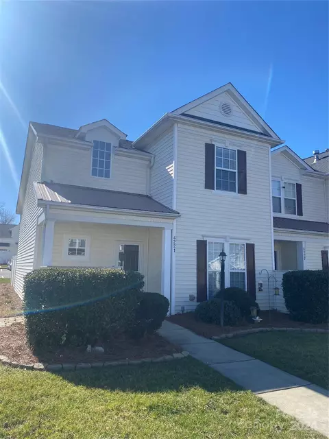 4221 Center Place Dr, Harrisburg, NC 28075