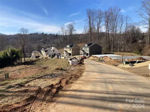 128 Northbend Dr, Asheville, NC 28804