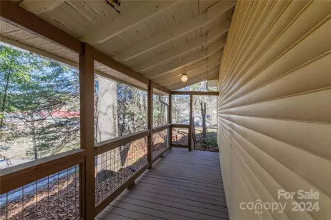 Exterior - 4 Merrill Cir, Fairview, NC 28730 photo 6 of 7