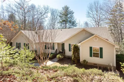 1200 Aberdeen Ln, Pisgah Forest, NC 28768