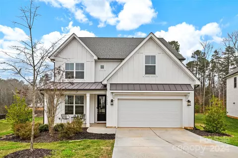 11028 Wooded Saddle Rd, Charlotte, NC 28216