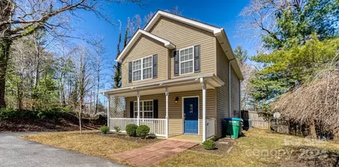 6 Saint Marys Ln, Asheville, NC 28803