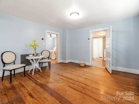 405 W Lime St, Blacksburg, SC 29702