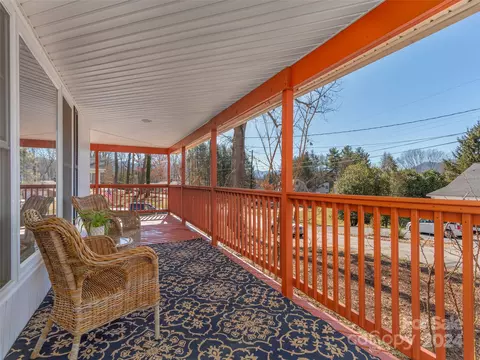 Exterior - 170 Oak Park Dr, Clyde, NC 28721 photo 2 of 12