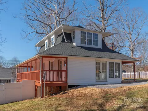 Exterior - 170 Oak Park Dr, Clyde, NC 28721 photo 11 of 12