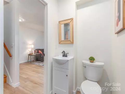 Bath - 170 Oak Park Dr, Clyde, NC 28721 photo 4 of 8