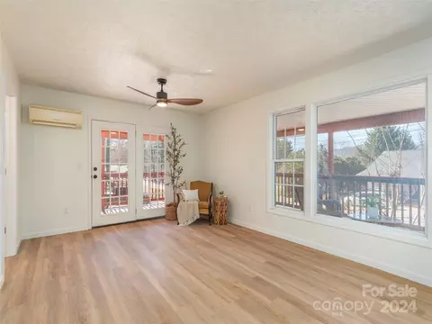 Living - 170 Oak Park Dr, Clyde, NC 28721 photo 5 of 6