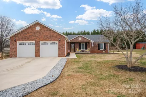 1030 Highland Creek Dr, Salisbury, NC 28147