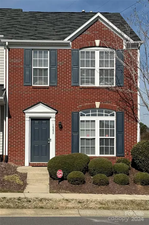 16230 Hayfield Rd, Charlotte, NC 28213