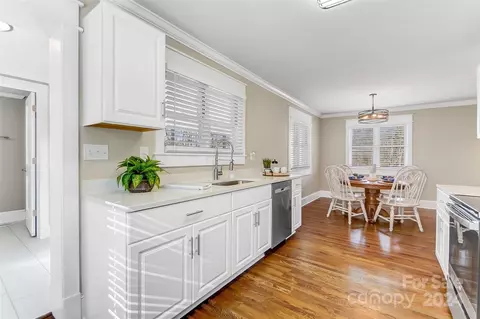 Kitchen - 2724 Highway 218 Hwy, Monroe, NC 28110 photo 2 of 6