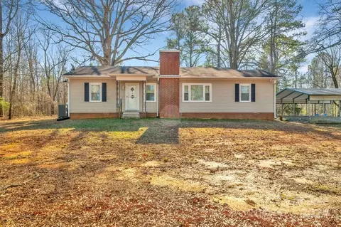 986 N Main St, Troy, NC 27371