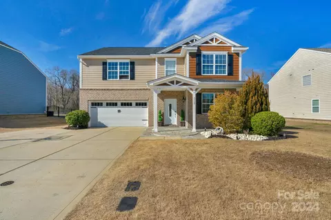 7005 Blue Stream Ln, Indian Trail, NC 28079