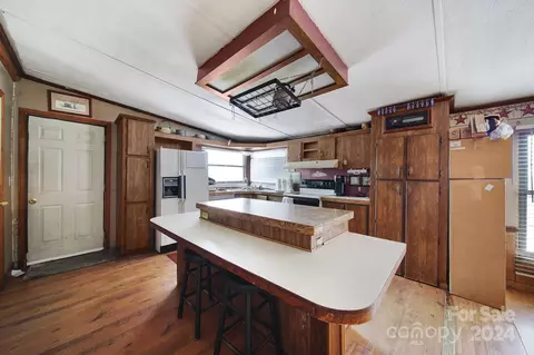 Kitchen - 1950 Knight Rd, Lancaster, SC 29720 photo 2 of 3
