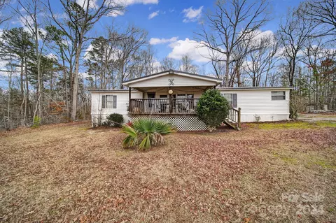 1950 Knight Rd, Lancaster, SC 29720