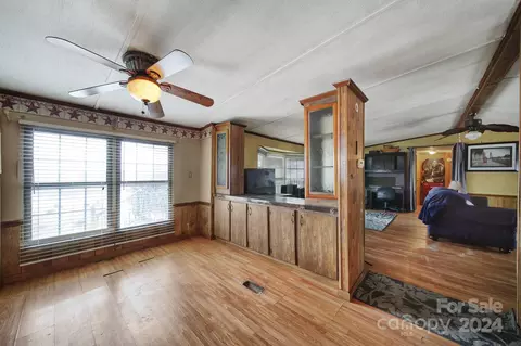 Kitchen - 1950 Knight Rd, Lancaster, SC 29720 photo 3 of 3