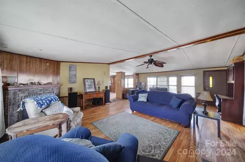 Living - 1950 Knight Rd, Lancaster, SC 29720 photo 2 of 4
