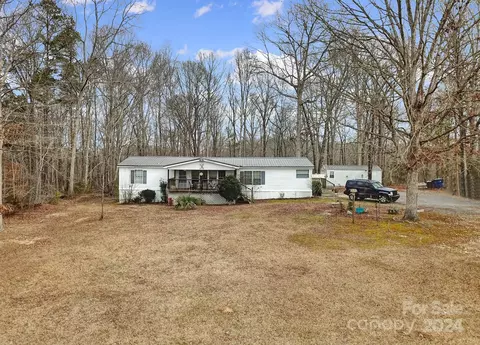 Exterior - 1950 Knight Rd, Lancaster, SC 29720 photo 2 of 6