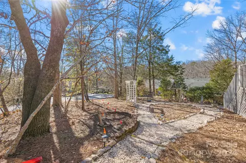 View/Area - 19 Commodore Point Rd, Lake Wylie, SC 29710 photo 1 of 3