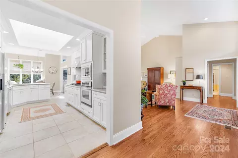 Kitchen - 19 Commodore Point Rd, Lake Wylie, SC 29710 photo 1 of 4