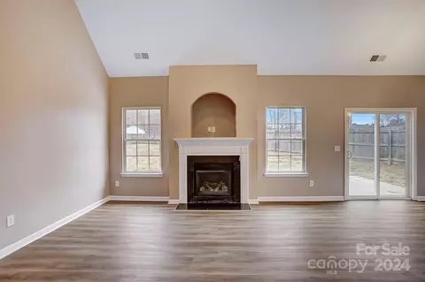 1002 Oakstone Dr, Monroe, NC 28110 photo 4