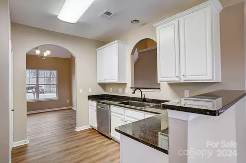 1002 Oakstone Dr, Monroe, NC 28110 photo 6