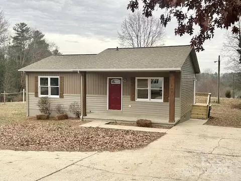 509 Abington Rd, Lenoir, NC 28645