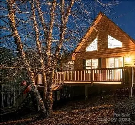 211 Mountain Laurel Dr, Lake Lure, NC 28746
