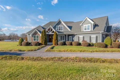 14101 Black Farms Rd, Huntersville, NC 28078