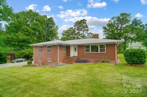 505 Dakota St, Kannapolis, NC 28083