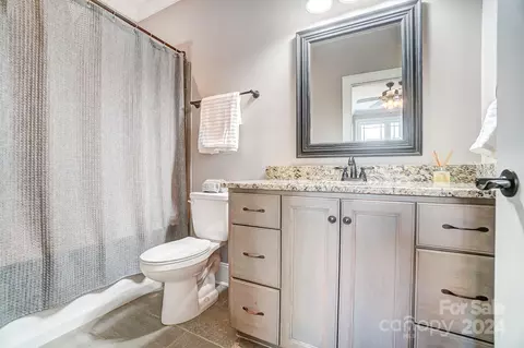 Bath - 620 Arrow Point Ln, Davidson, NC 28036 photo 7 of 7