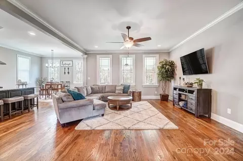Living - 620 Arrow Point Ln, Davidson, NC 28036 photo 3 of 10