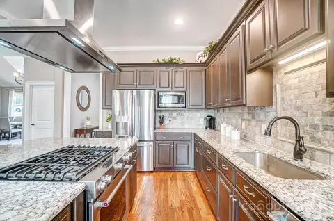 Kitchen - 620 Arrow Point Ln, Davidson, NC 28036 photo 5 of 5