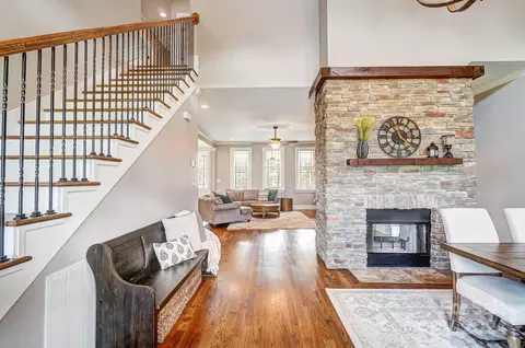 Living - 620 Arrow Point Ln, Davidson, NC 28036 photo 2 of 10