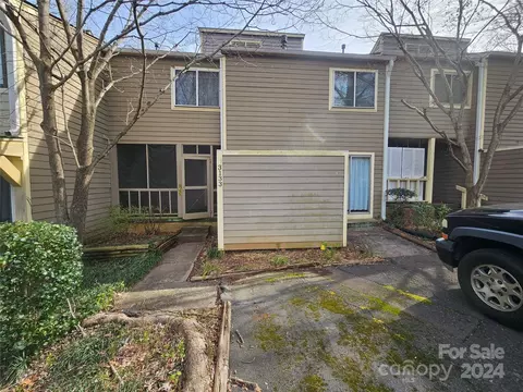 3133 Windbluff Dr, Charlotte, NC 28277