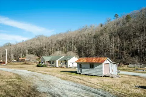 1933 Pickens Hwy, Rosman, NC 28772