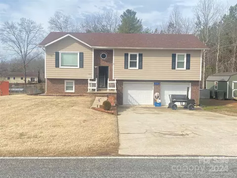 3587 Deal Mill Rd, Hudson, NC 28638