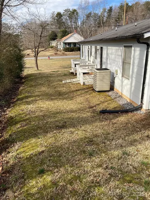 Exterior - 100 Normandy Dr, Morganton, NC 28655 photo 2 of 2