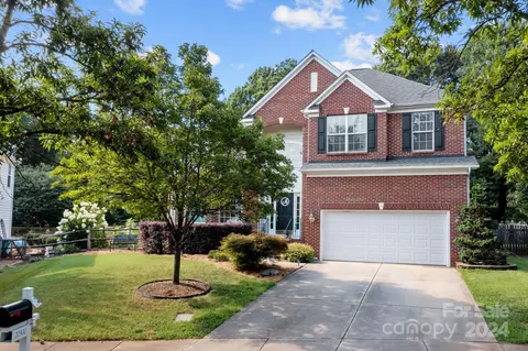 20300 Southshore Dr, Cornelius, NC 28031