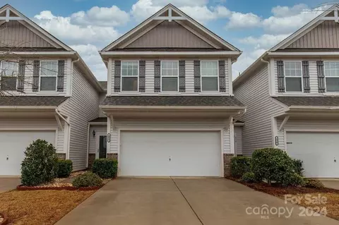 452 Tayberry Ln, Fort Mill, SC 29715