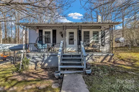 266 Kathy St, Marion, NC 28752