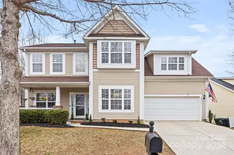 6717 Carrington Pointe Dr, Huntersville, NC 28078