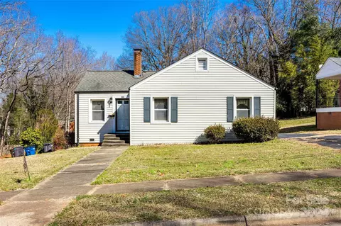 366 Westwood Dr, Statesville, NC 28677